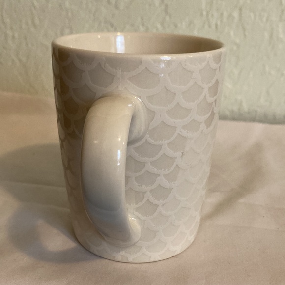 Starbucks Black Siren Logo with White Frosted Mermaid Scales 2020 Mug 10oz - Picture 3 of 7